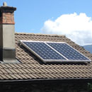 Massgeschneiderte Lösungen, Sonnenschutz oder Geländer mit Solarmodulen